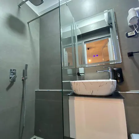 What's Up Apartment Tirana