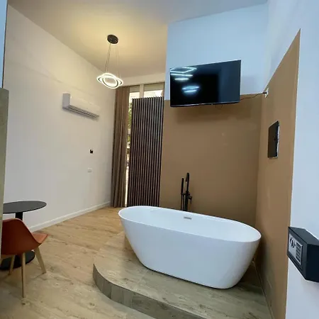 Apartment What's Up *